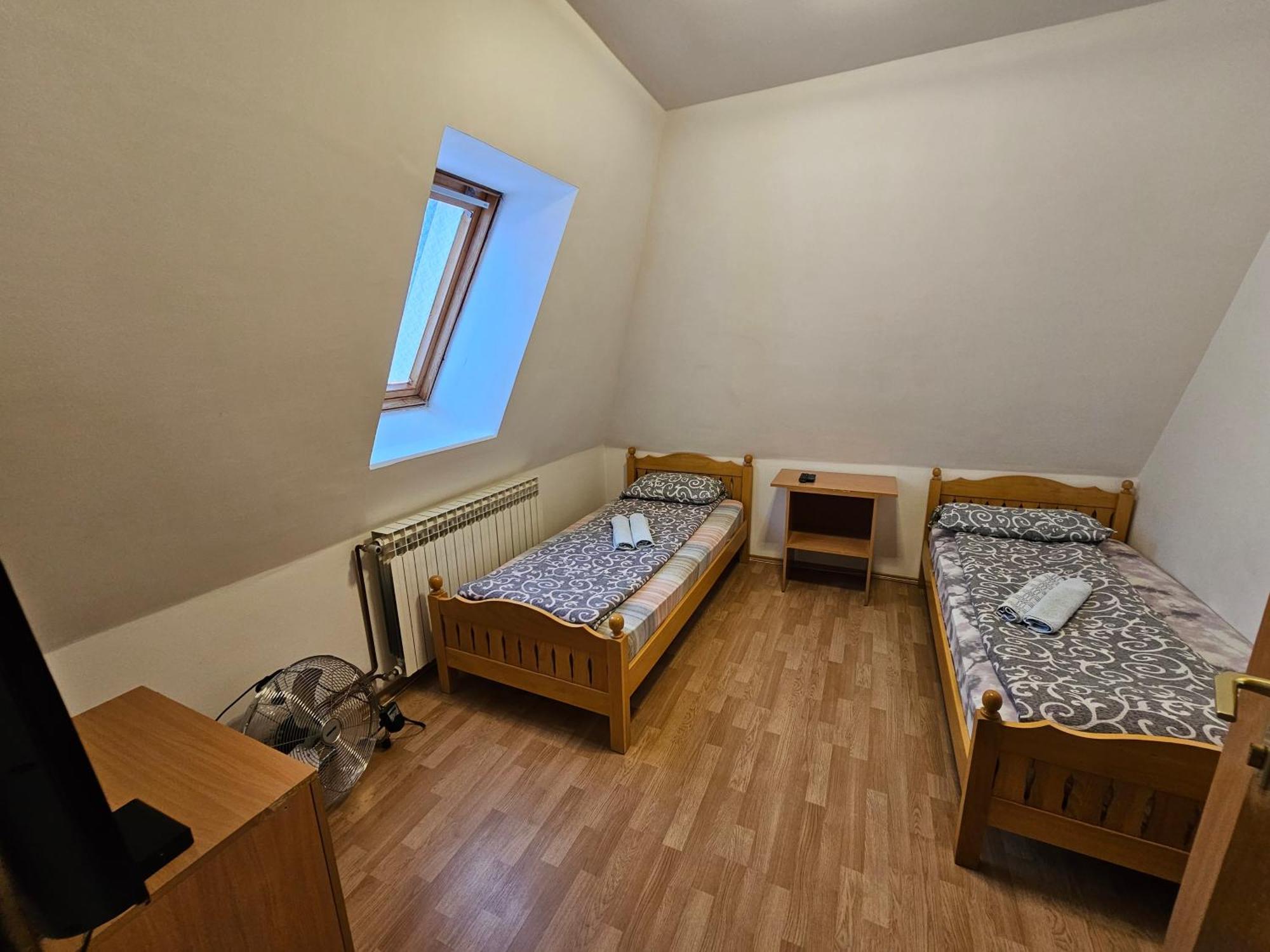 Aleks Sobe Hotell Banja Koviljača Exteriör bild