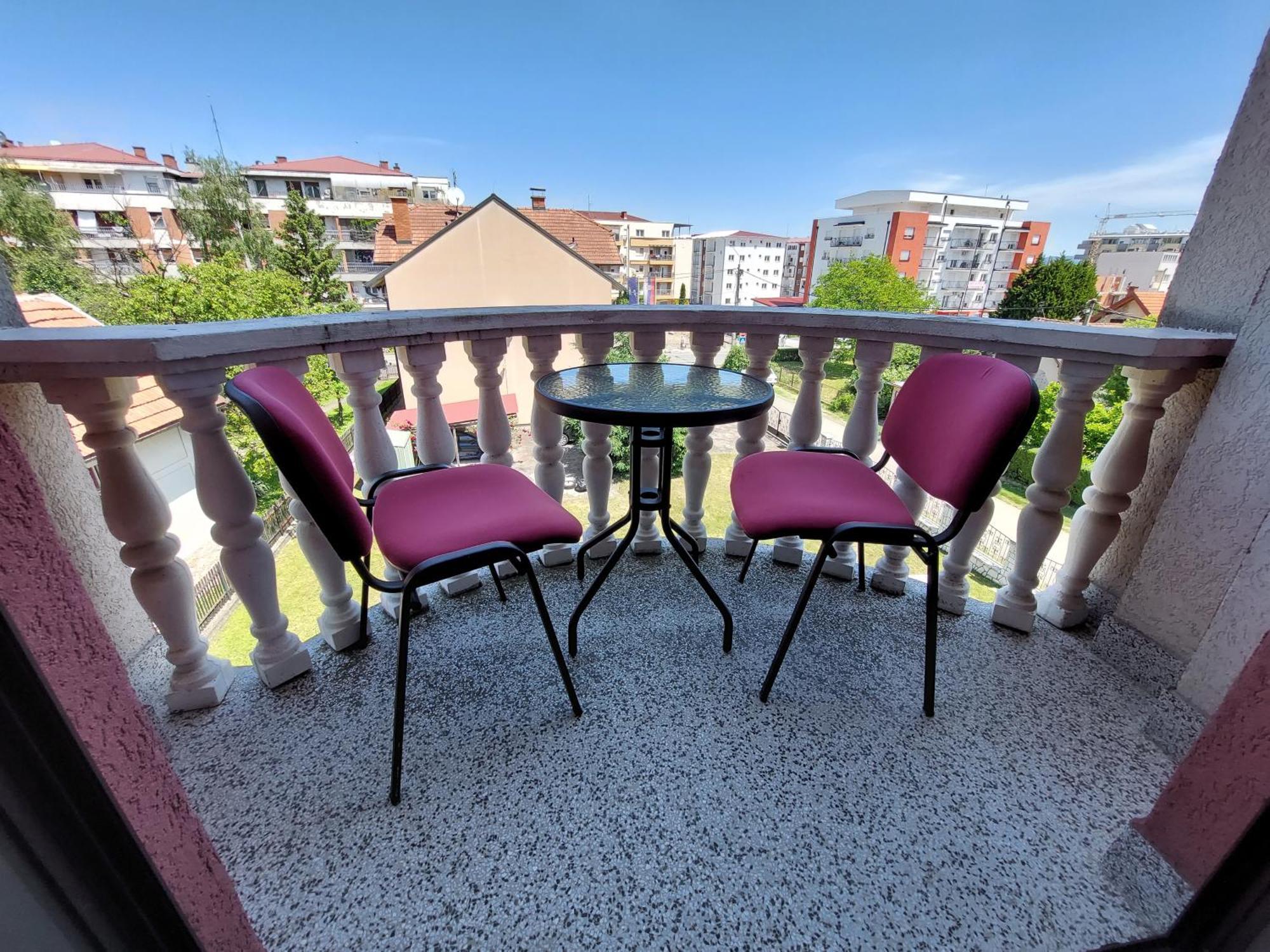 Aleks Sobe Hotell Banja Koviljača Rum bild