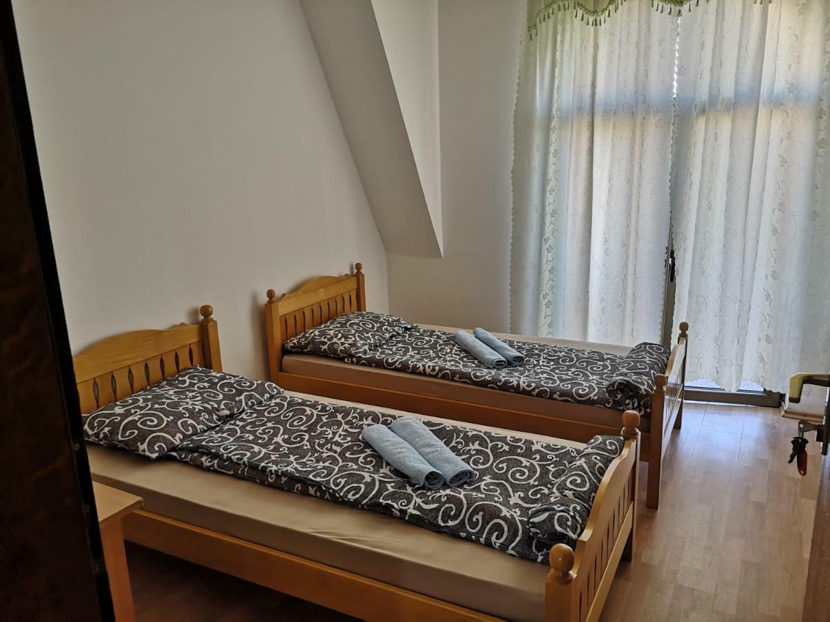 Aleks Sobe Hotell Banja Koviljača Exteriör bild